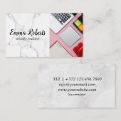 ラップトップのピンクの女性オフィスの仕事Webサイトビルダー 名刺 (正面/裏面)