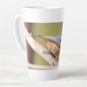 ラテマグと赤い胸肉の写真 カフェラテマグ (左アングル)