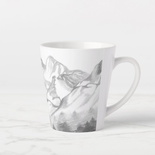 ラテマグに描かれた鉛筆画の山々 カフェラテマグ (右)