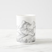 ラテマグに描かれた鉛筆画の山々 ボーンチャイナマグカップ (正面)