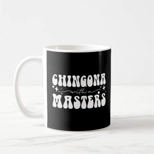 ラテンアメリカ系女性卒業教育ラテンアメリカ系女性Chingonaと コーヒーマグカップ (左)
