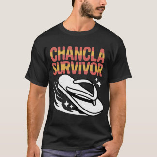 ラテン系家族のユーモア サンダル生存者 友達 Tシャツ