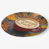 ラテ幸せな秋で赤いマグカップと紅葉 ペーパープレート (アングル)