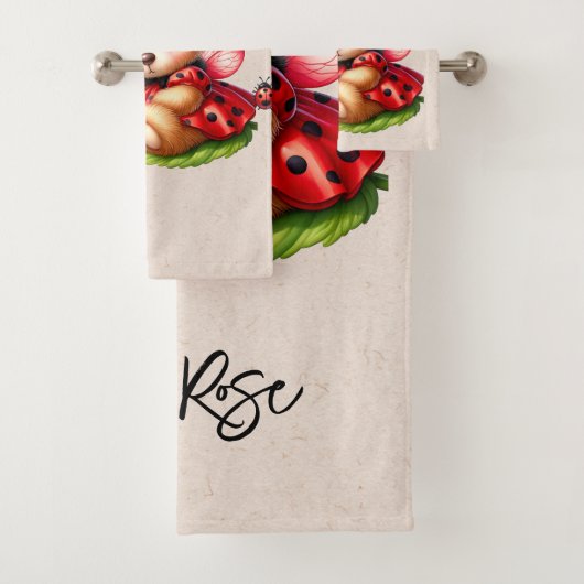 ラディバグのような格好をした可愛らしいテディベア バスタオルセット (インサイチュ)