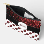 ラディバグは赤いパターンの白いカスタムモノグラムを輝かす アクセサリーポーチ (見開き)