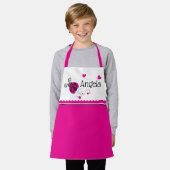 ラディバグハートピンク白ホタテ名前をカスタムする エプロン (着用した状態)