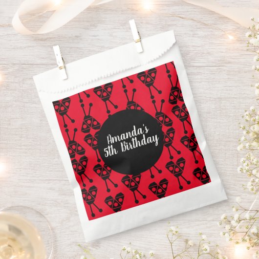 ラディバグバグ昆虫幾何学誕生日パーティレッド フェイバーバッグ (クリップ留めされた状態)