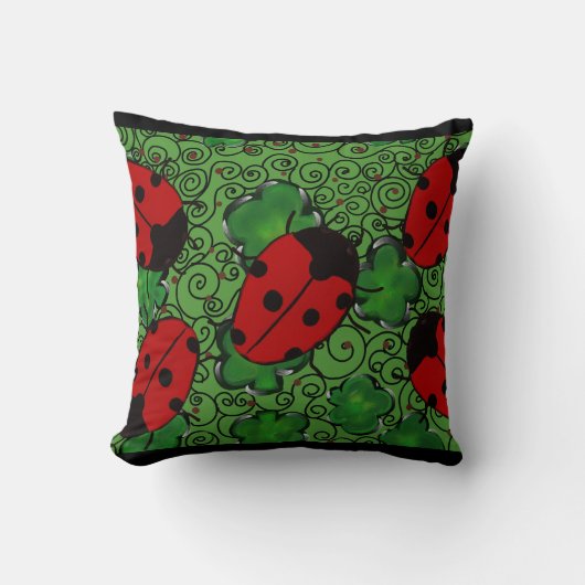 ラディバグ クッション (正面)