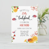 ラディバードベビーガールかわいい春サマー誕生日 招待状 (スタンド正面)