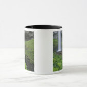 ラトゥアレル滝、コロンビアリバー峡谷、オレゴン州。 マグカップ (中央)