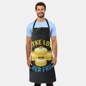 ラトケ愛は決してユダヤおもしろい人ハヌカーの贈り物を冷やす エプロン (着用した状態)