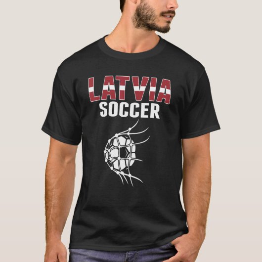 ラトビアのサッカーボールのネットゴール Tシャツ (正面)