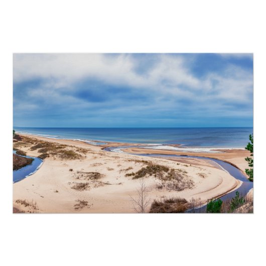 ラトビアのバルト海付近の白い砂のビーチ ポスター (正面)