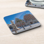 ラトビアのリガの歴史的市内中心部 コースター (左側)