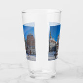 ラトビアのリガの歴史的市内中心部 タンブラーグラス (右)