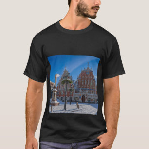 ラトビアのリガの歴史的市内中心部 Tシャツ