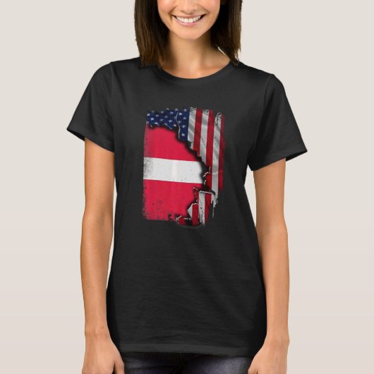 ラトビアのルーツ半米国国旗のパトリオティクトラトビア Tシャツ (正面)