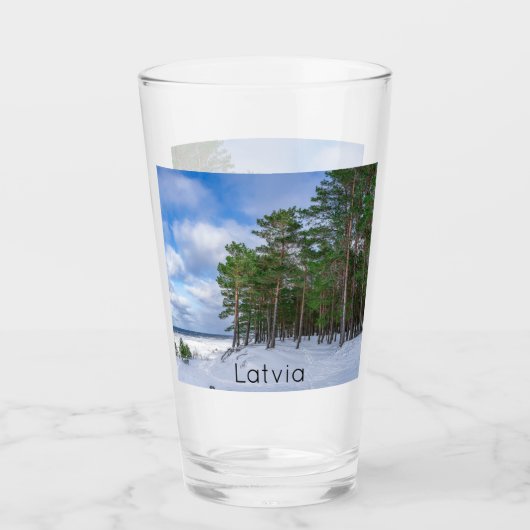 ラトビアの海岸近くの松林 タンブラーグラス (正面)