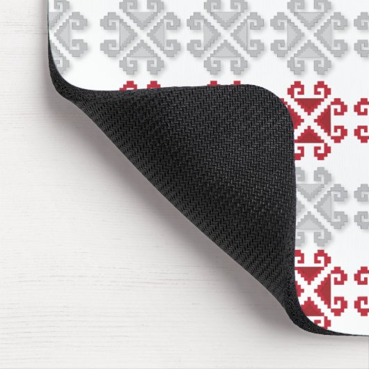 ラトビアの赤と灰色の幾何学的なムーンクロス マウスパッド (コーナー)