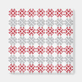 ラトビアの赤と灰色の幾何学的なムーンクロス マグネット (正面)