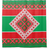 ラトビアフォークアート赤と緑の幾何学的メダリオン シャワーカーテン (正面)