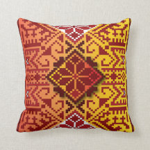 ラトビアン伝統的バーアウセクリスフォークアートデザイン