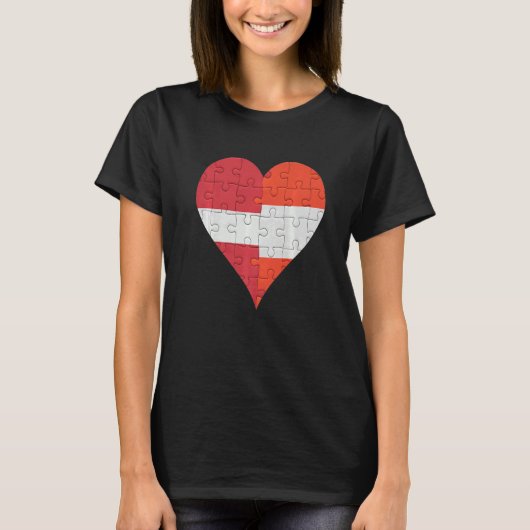 ラトビア国旗のハート Tシャツ (正面)