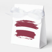 ラトビア国旗 フェイバーボックス (正面サイド)