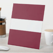 ラトビア国旗 台座サイン (インサイチュ)