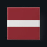 ラトビア国旗 缶バッジ<br><div class="desc">カスタマイズ可能なWorld Flag製品 – お感じ客様の文字を無料で追加する。</div>