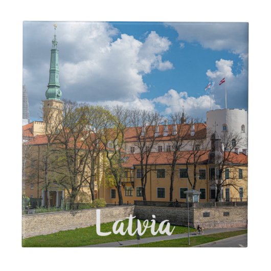 ラトビア、リガのリガ城 タイル (正面)