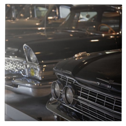 ラトビア、リガ、リガ自動車博物館、 タイル (正面)