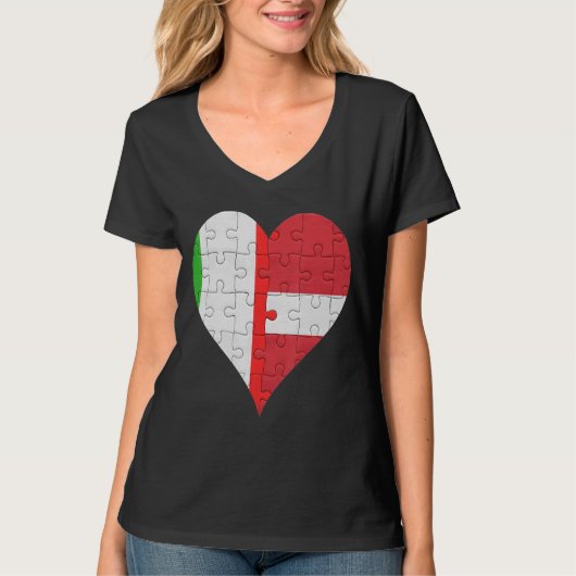ラトビイタリアンア国旗のハート Tシャツ (正面)