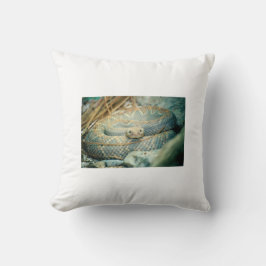 ラトルズナケ クッション