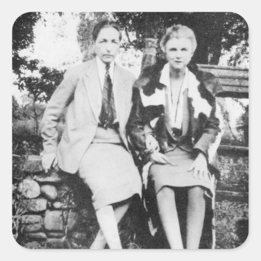 ラドクリフホール&ウナヴィンチェンツォ スクエアシール (正面)