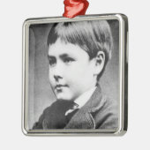 ラドヤード・キップリング、c.1870 メタルオーナメント (左)