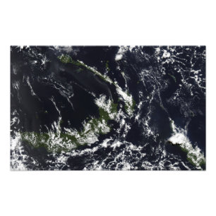 ラバウルのカルデラからの火山のプルーム フォトプリント