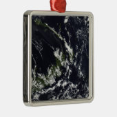 ラバウルのカルデラからの火山のプルーム メタルオーナメント (右)