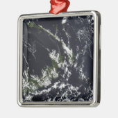 ラバウルのカルデラからの火山のプルーム メタルオーナメント (左)