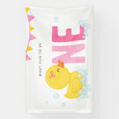 ラバーダックガール最初の誕生日パーティピンクイエロー 横断幕 (縦)