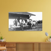 ラバ車に乗った若者たち キャンバスプリント (インサイチュ (リビング))