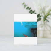 ラパヌイで波の下でサーファーのダイビング ポストカード (スタンド正面)