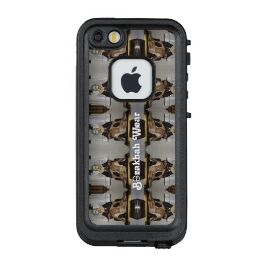 ラピエタ LifeProof iPhoneケース (裏面)