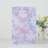 ラフなブラシ仕上げピンクブルーパズルピースパーソナライズされた 便箋 (スタンド正面)