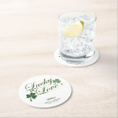 ラブでラッキーなパトリックのモダン ブライダルシャワー ラウンドペーパーコースター (インサイチュ)