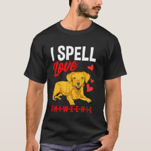 ラブを綴るチウィーニー かわいいウィーナードッグ ダックスフンド Tシャツ