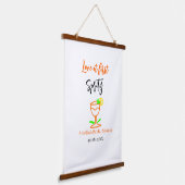 ラブアットファーストスピリッツオレンジのブラックブライダルシャワーgl 吊り下げ型タペストリー (傾斜あり)