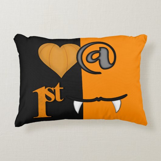 ラブアットファースト・バイト・ハロウィーン アクセントクッション (正面)