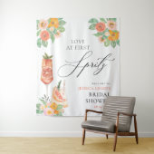 ラブアットファーストSpritzブライトカクテルブライダルシャワー タペストリー (インサイチュ)