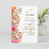 ラブイズイン開花ブライダルシャワーピンクピーチ花模様 招待状 (スタンド正面)
